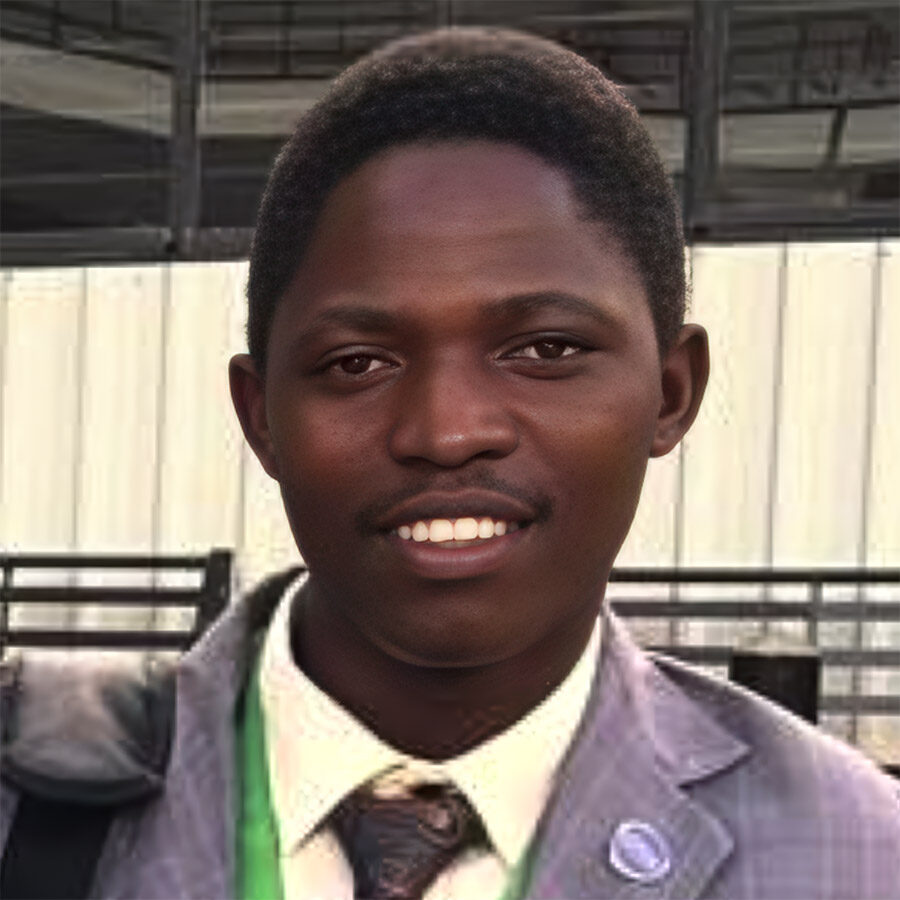 Edmund Gakiza 900